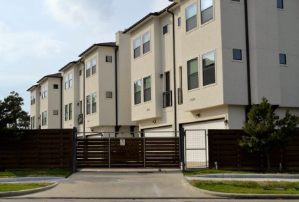 5 Reasons to Hire a Security Guard for Your Apartment Building